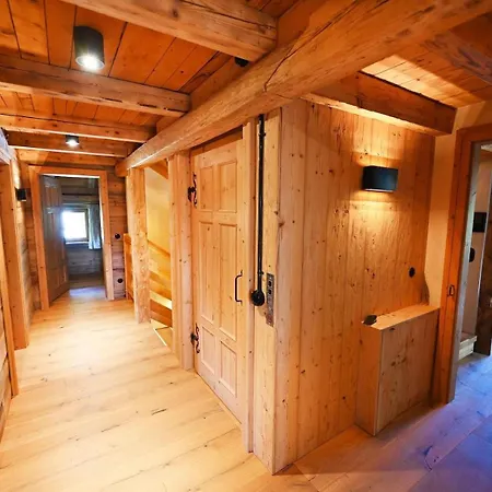 4br Chalet With Mountain Panorama Villa