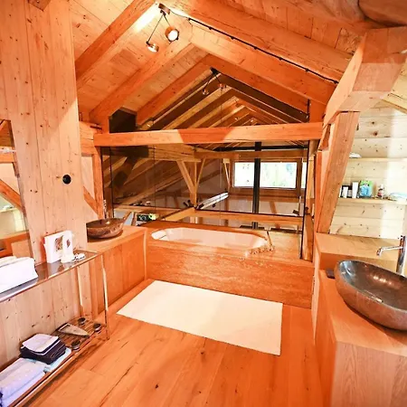 4br Chalet With Mountain Panorama Villa