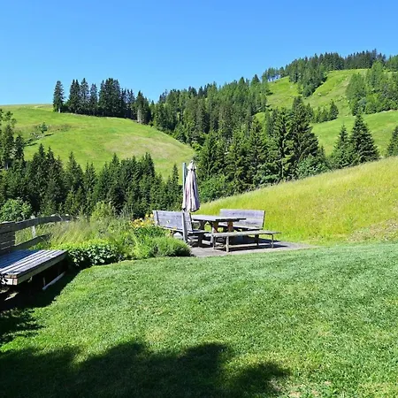 4br Chalet With Mountain Panorama Villa