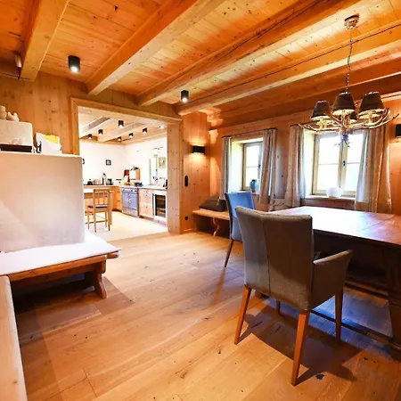 4br Chalet With Mountain Panorama Hofmark